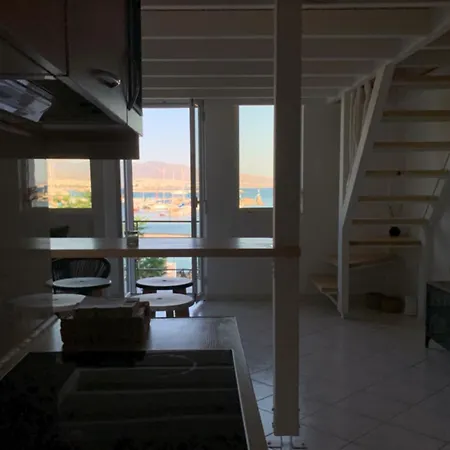 Zefi's Loft With A View The Sea At Mikrolimano In Apartment *